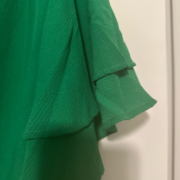 Vine & Love Emerald Ruffle Sleeve Blouse - Picture 4 of 4